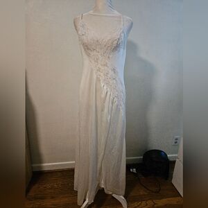 Val Mode Vintage Nightgown Lingere Lace Slit Medium